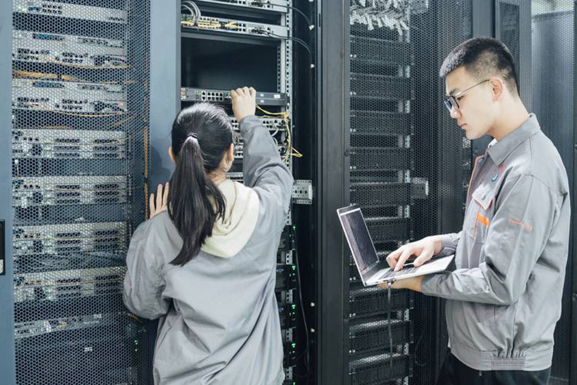 企业官网：塑造品牌形象的数字窗口